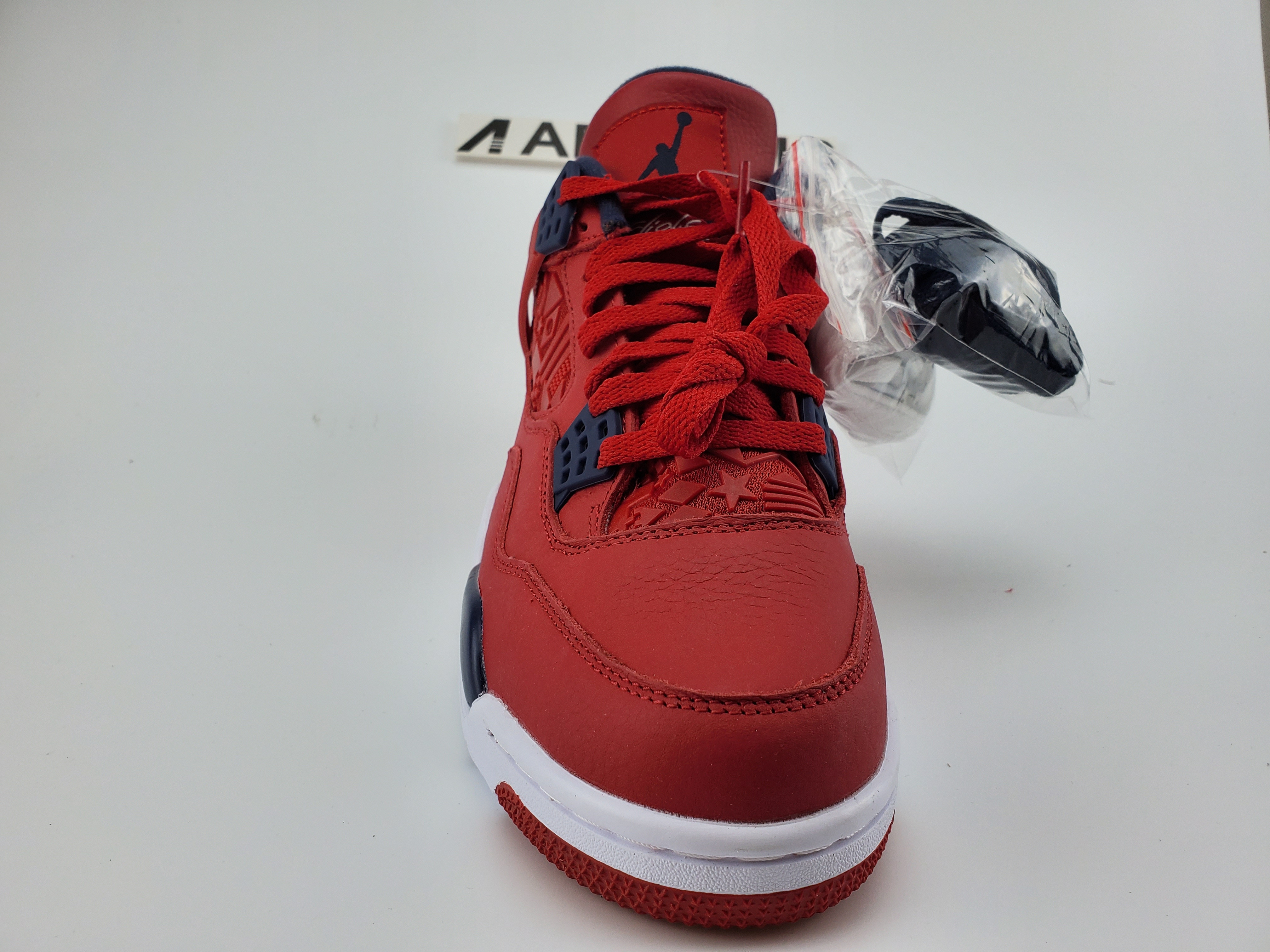 Jordan 4 Retro Fiba (2019)