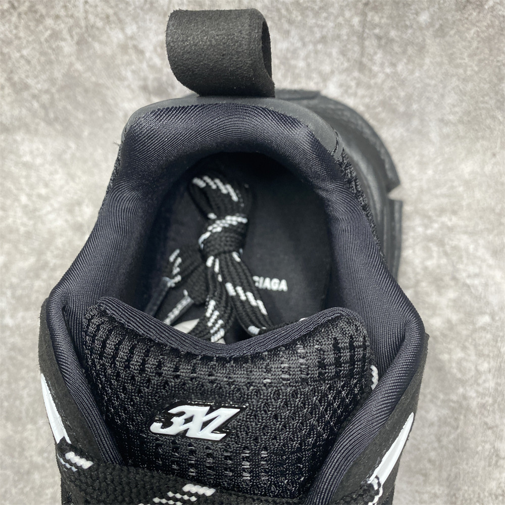 Balenciga 3XL SUEDE BLACK