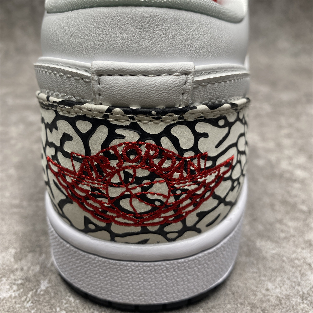 AIR JORDAN 1 PHAT LOW