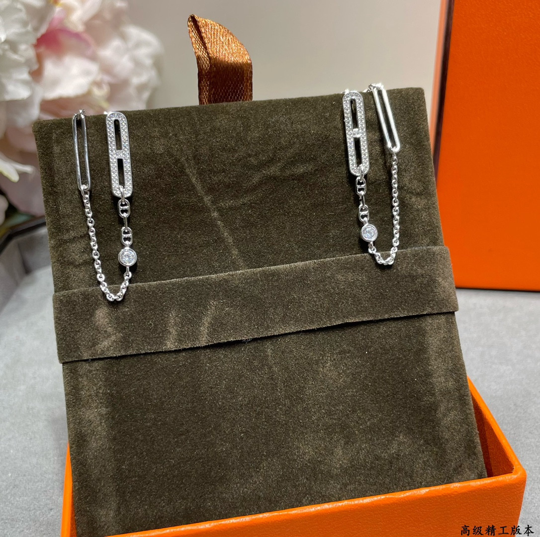 hermès fully Di*m*nd-encrusted h chain stud earrings