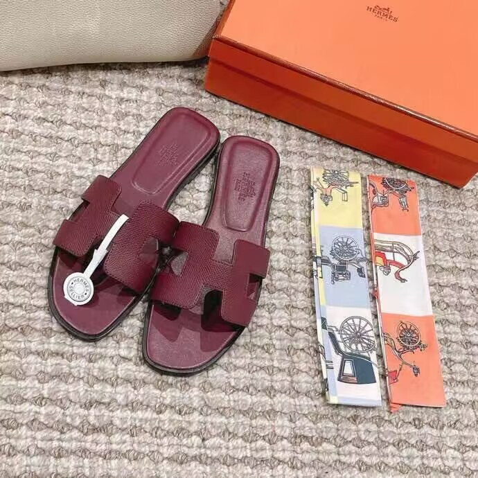 UA Hermès Oran sandal
