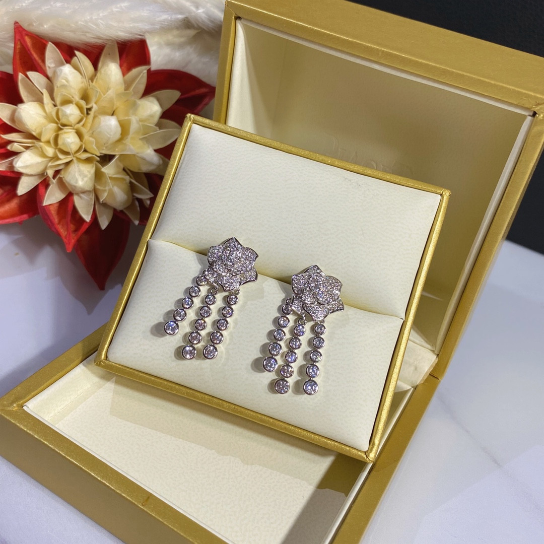 Piaget tassel rose Earrings