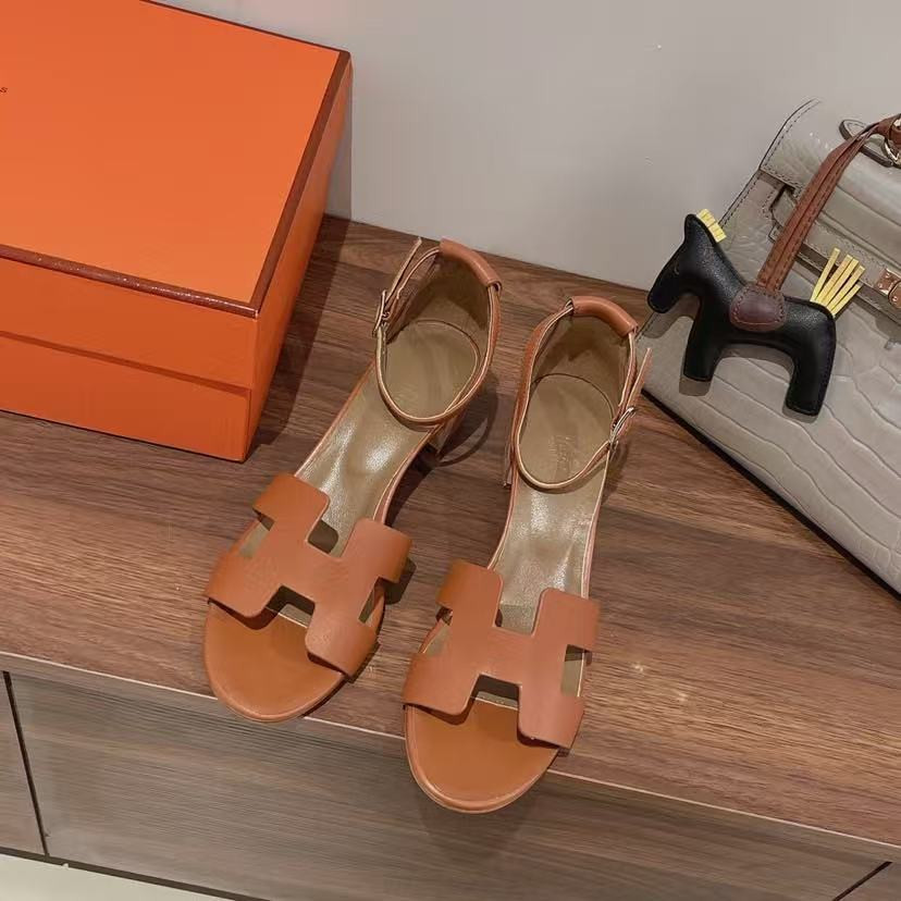 UA Hermès Santorini leather sandals