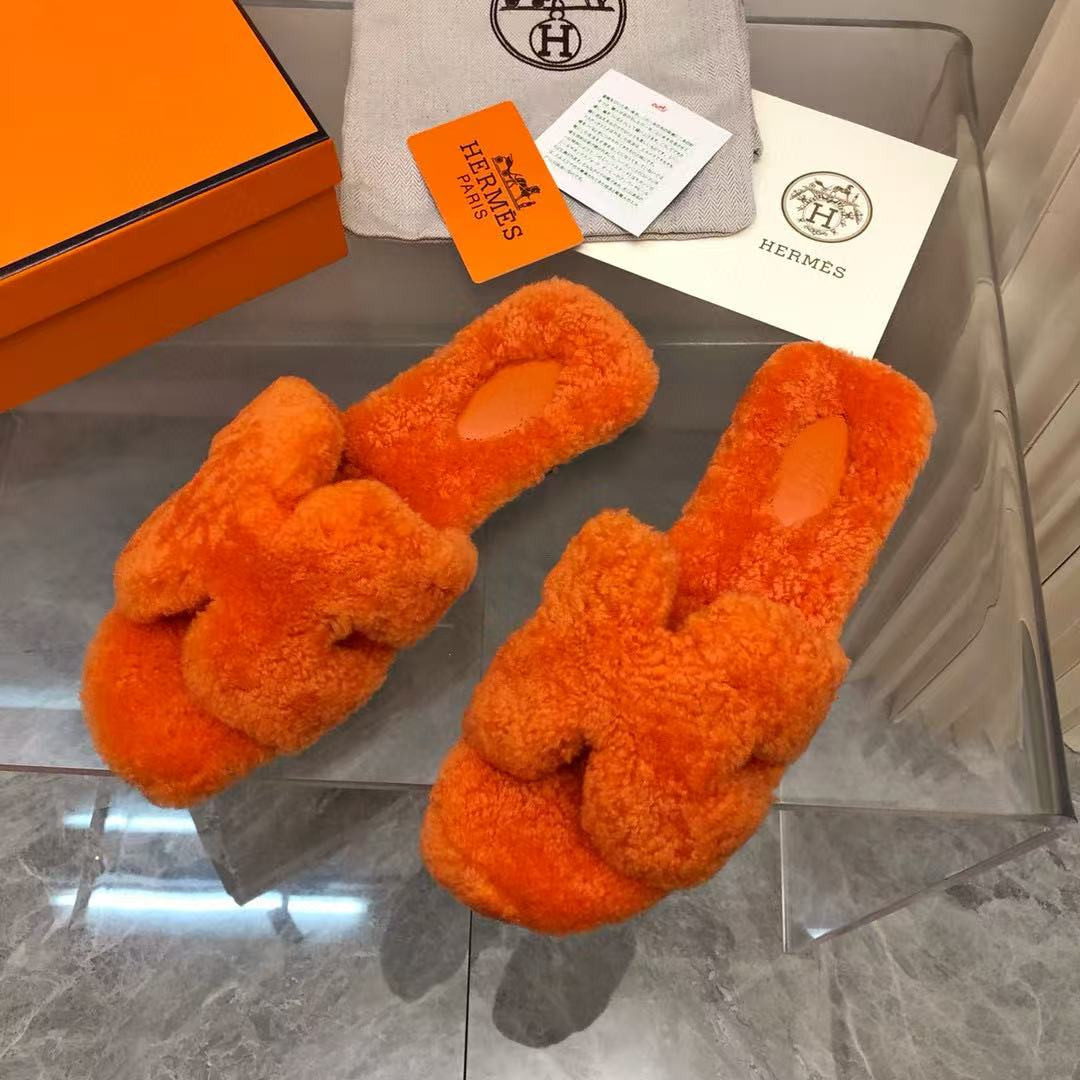 UA Hermès Oran sandal