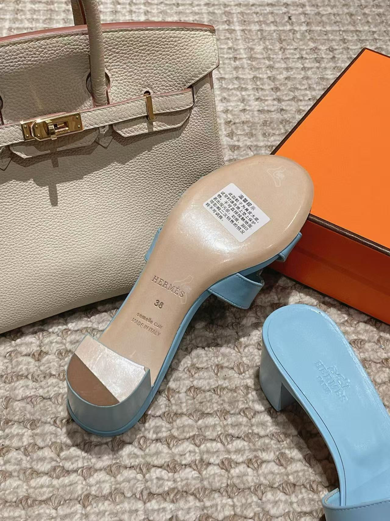 UA Hermès Oasis Sandal