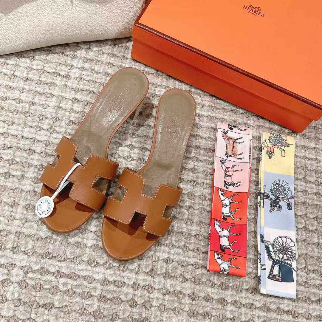 UA Hermès Oasis Sandal