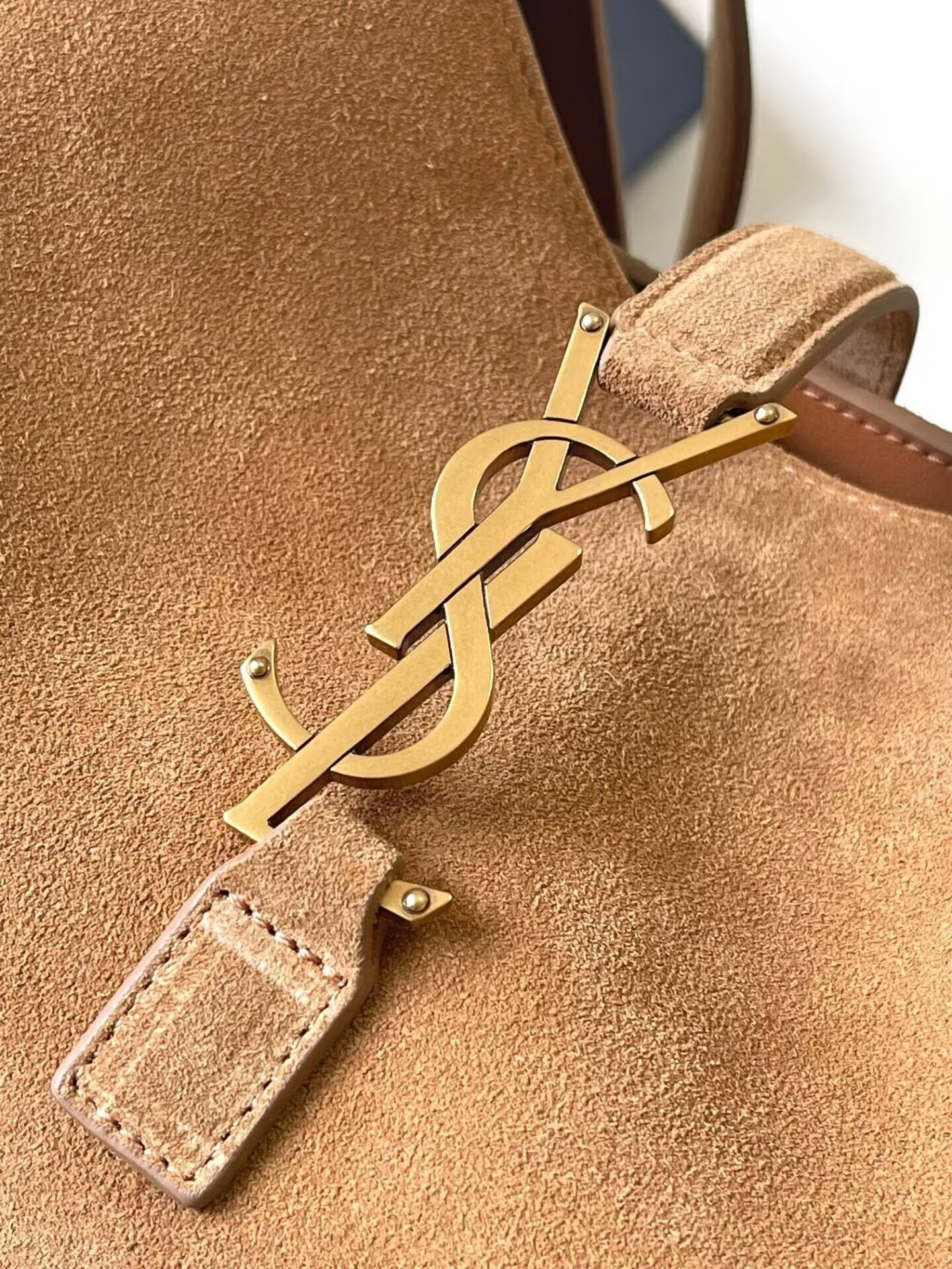 Y*L le 5 à 7 bea in suede 50×28×18cm