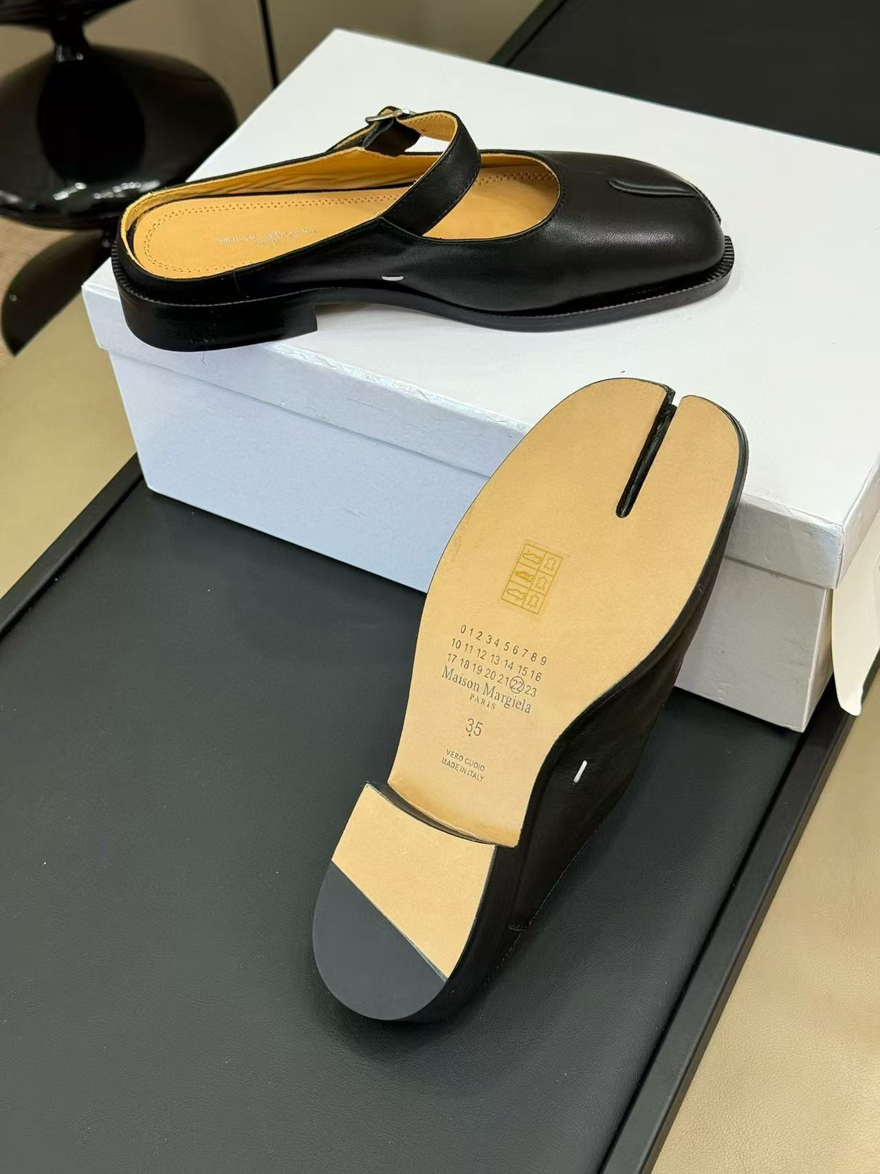 ua ma*s*n Ma*i*la tabi city mary-jane mules