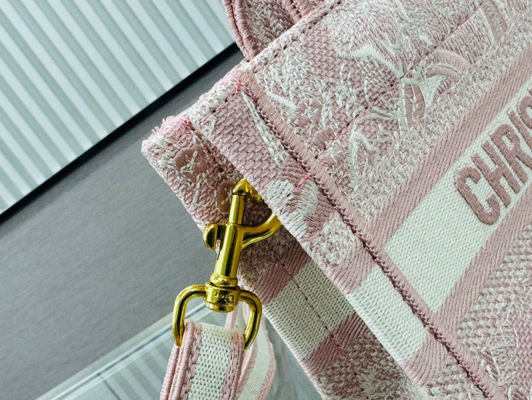 D*or book tote 24ss 21.5×13×7.5cm