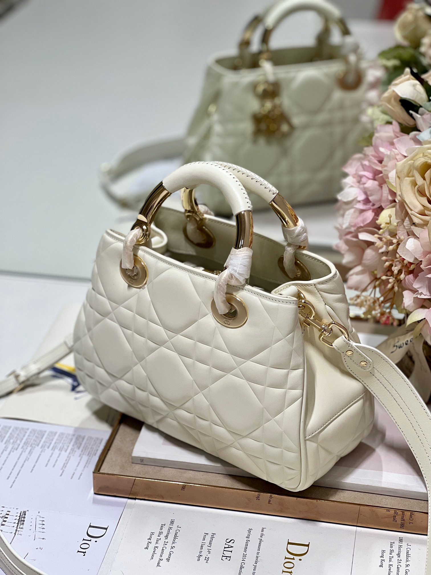 lady D*or 95•22 24×16.5×9.5cm