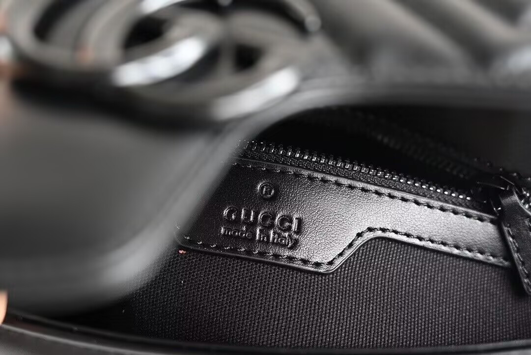 GG Marmont Shoulder Bag 26x15x7cm