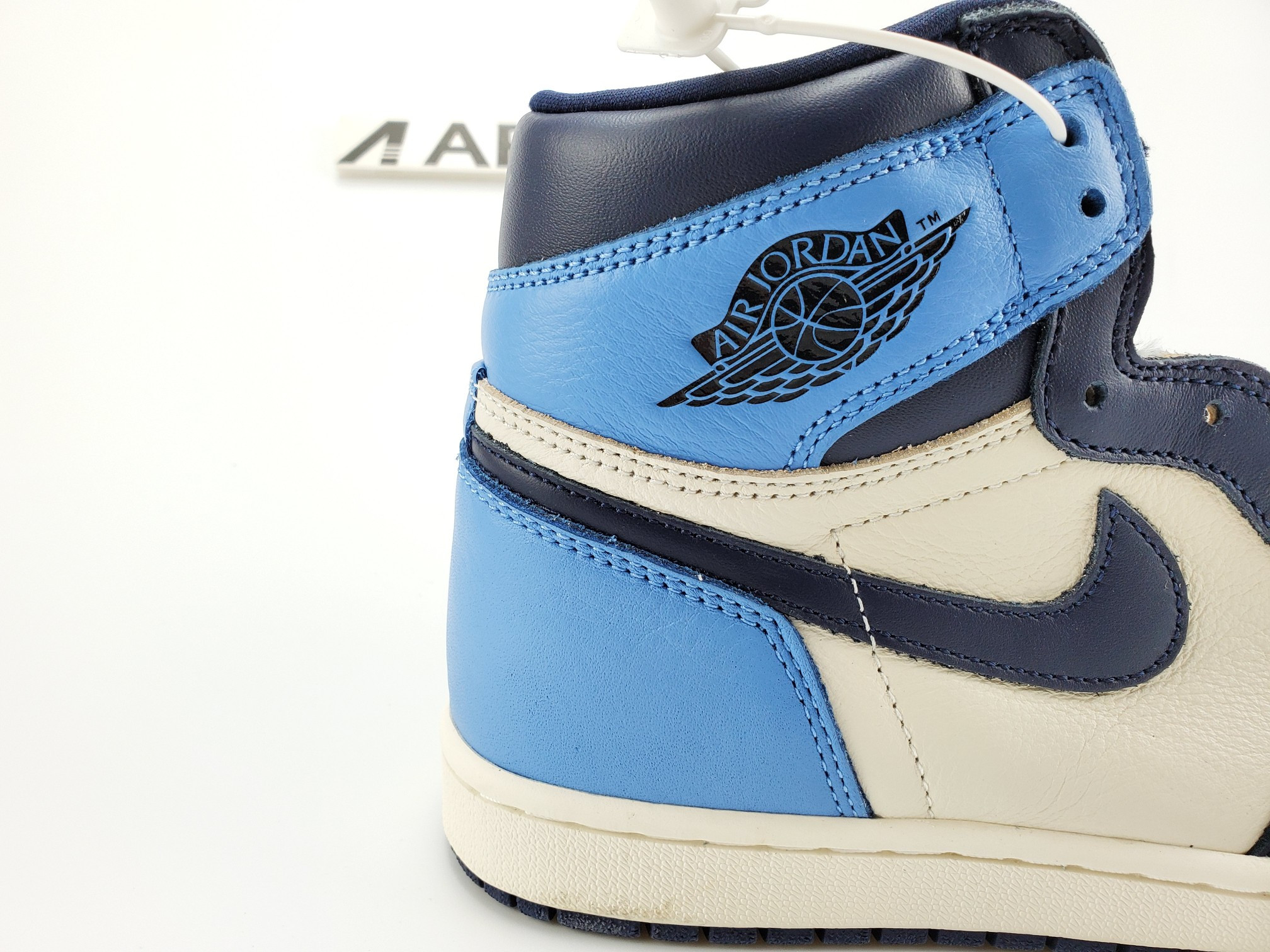 Air Jordan 1 Retro High  "Obsidian Blue"