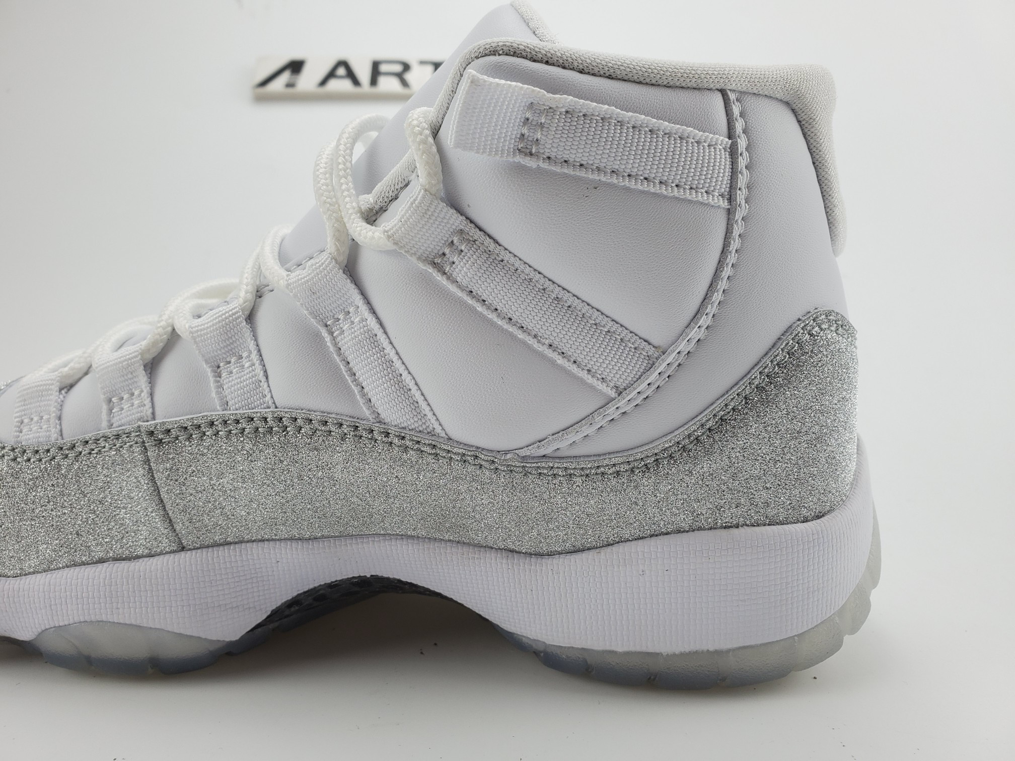 Air Jordan 11 Retro White Metallic Silver