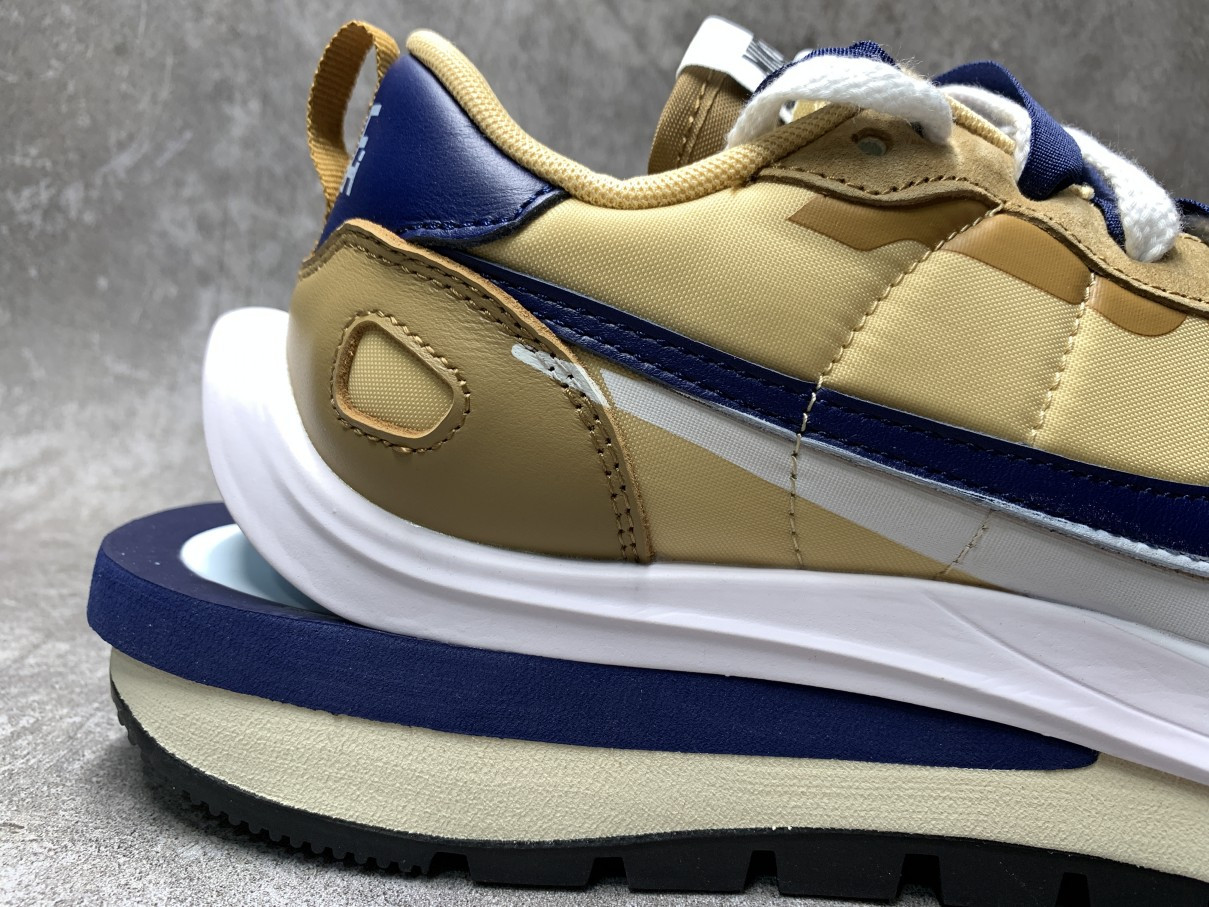 Nike Vaporwaffle Sacai Sesame Blue Void