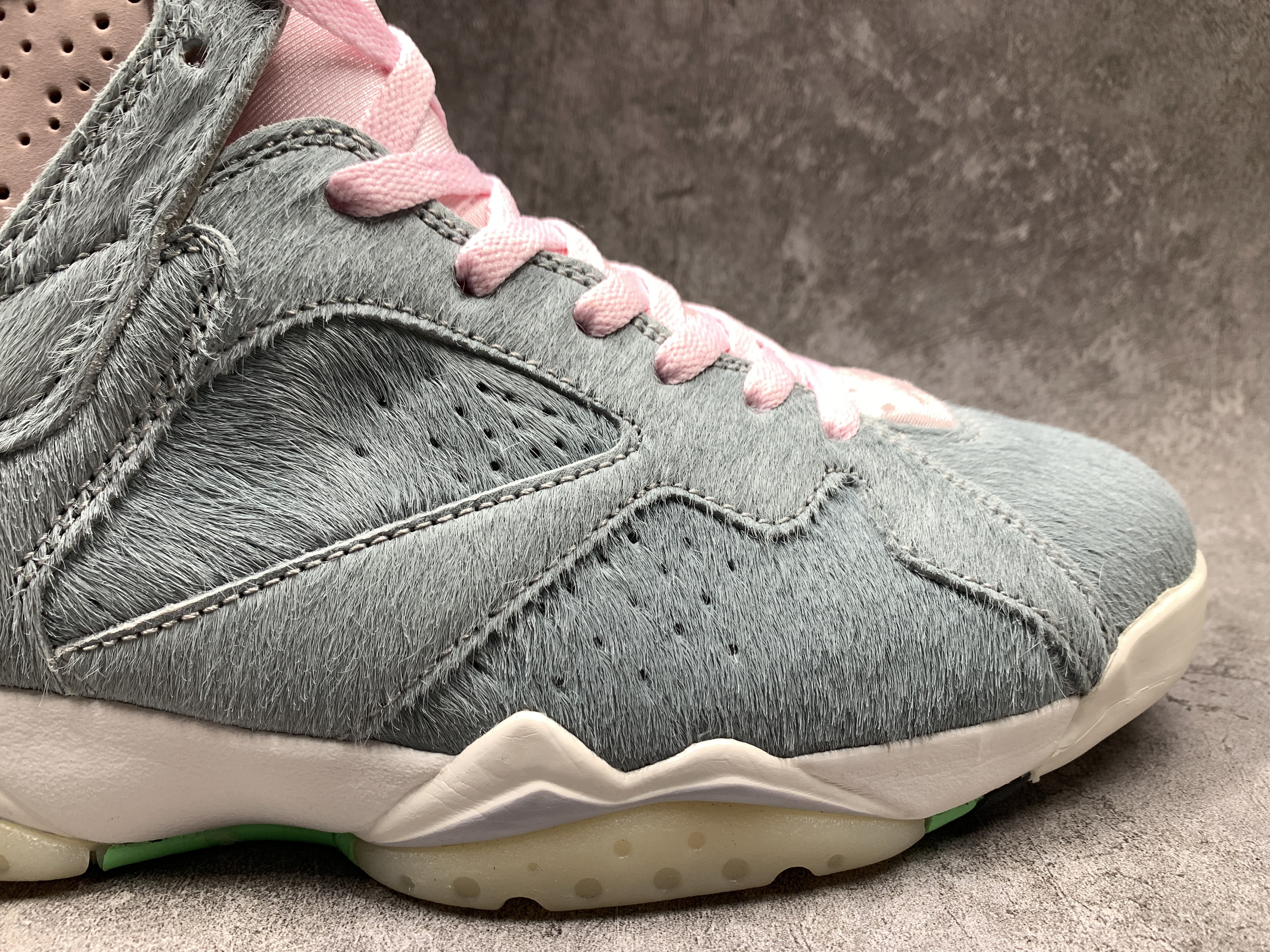 Air Jordan 7 Retro Neutral Grey