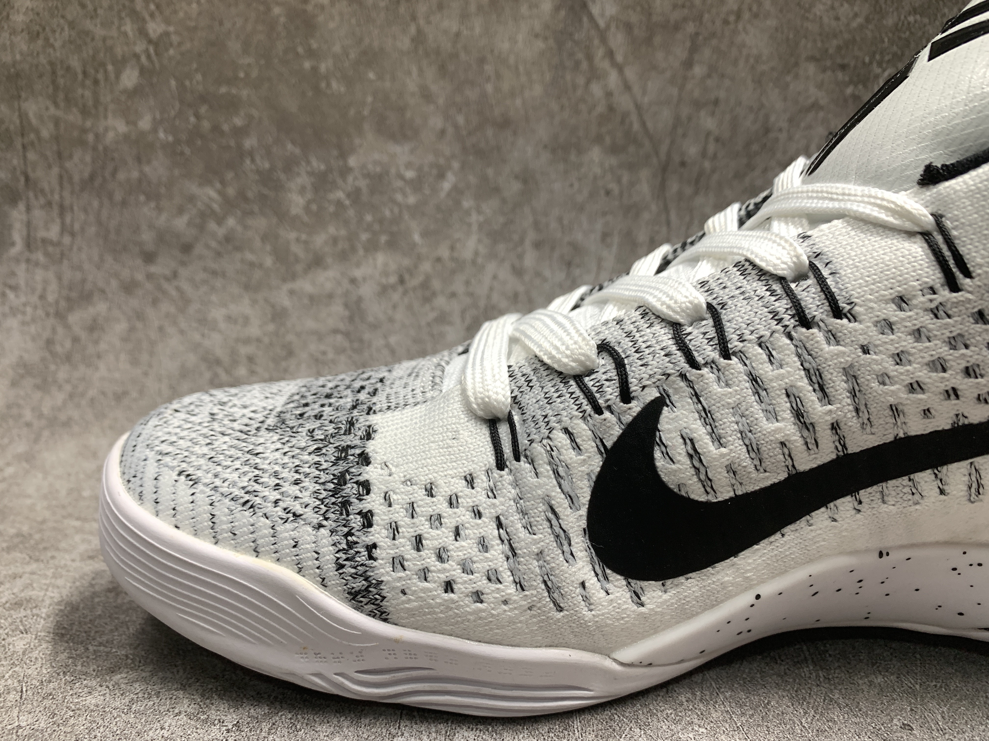 Nike Kobe 9 Elite Low Beethoven