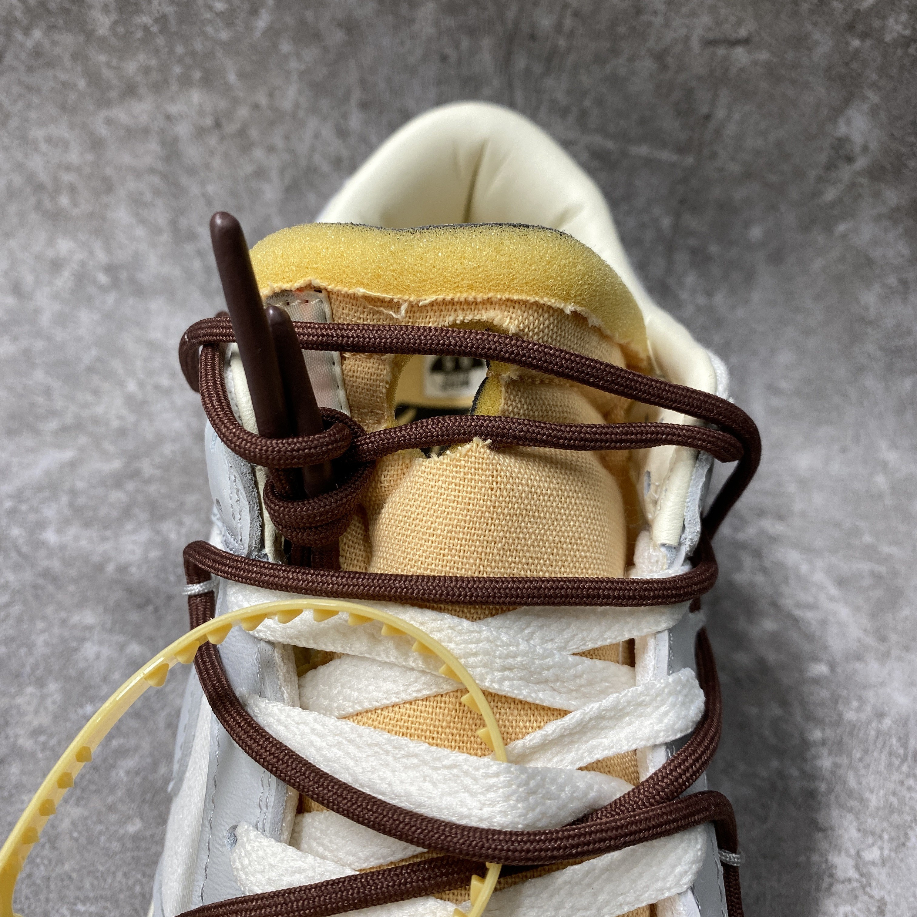 Nike Dunk Low Off-White Lot 46