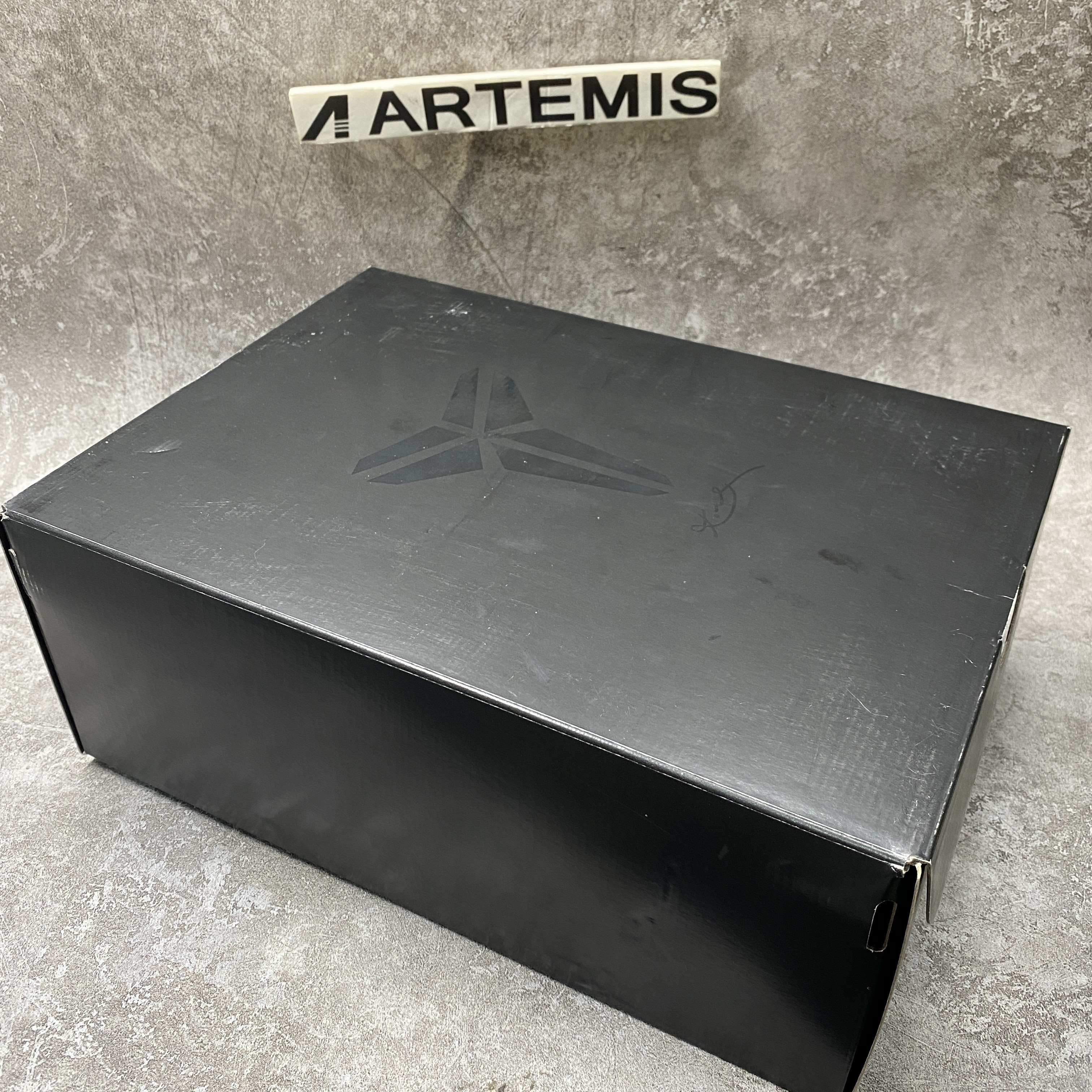 Nike Kobe 11 Peach Jam PE