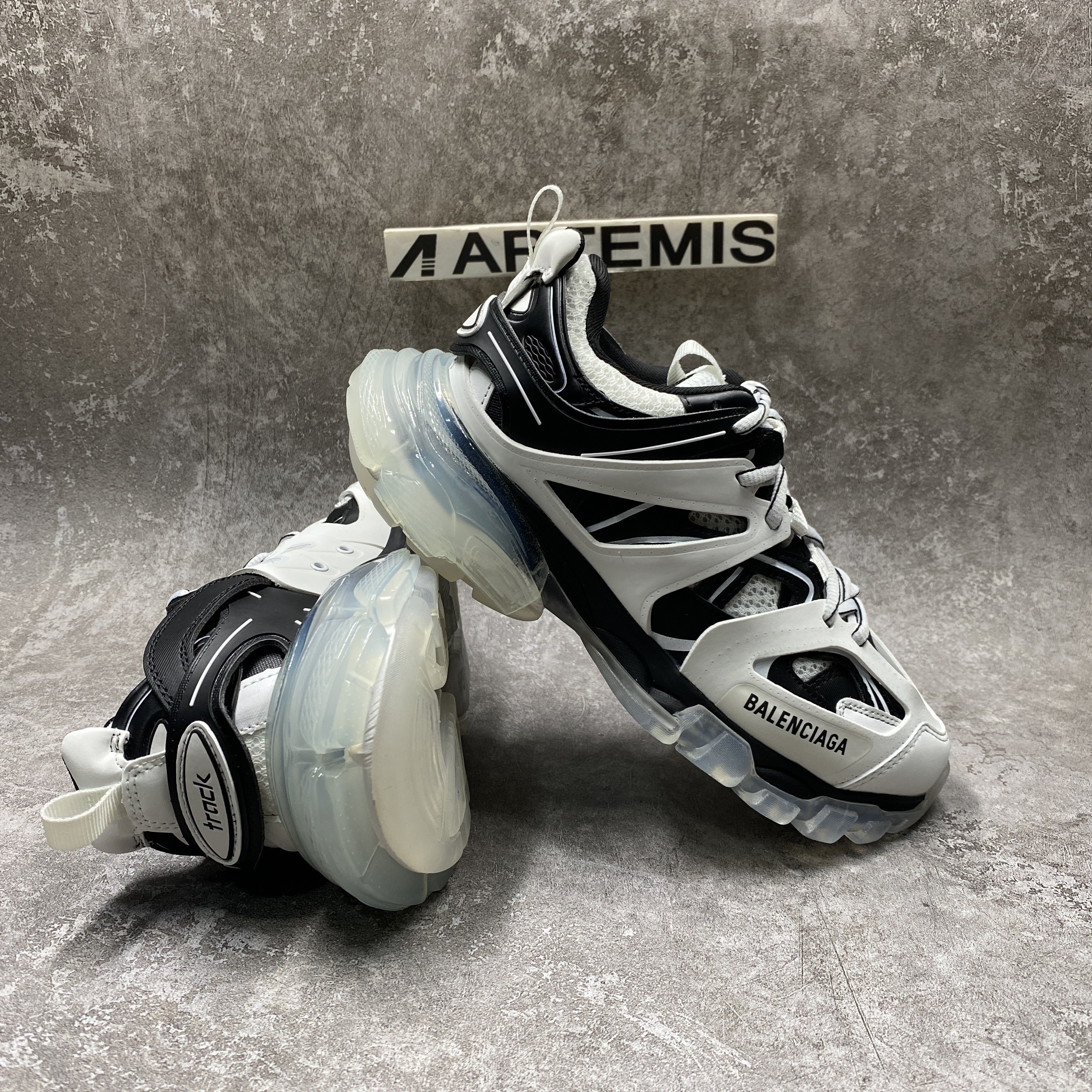 Balenciga Track Sneaker Clear Sole White Black