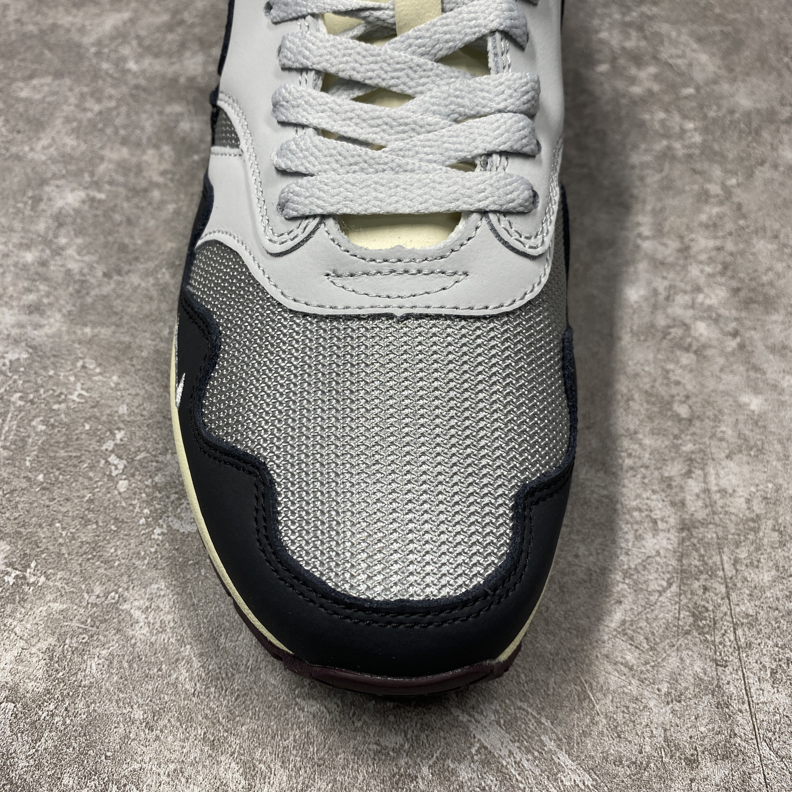 Nike Air Max 1 x Patta White Grey