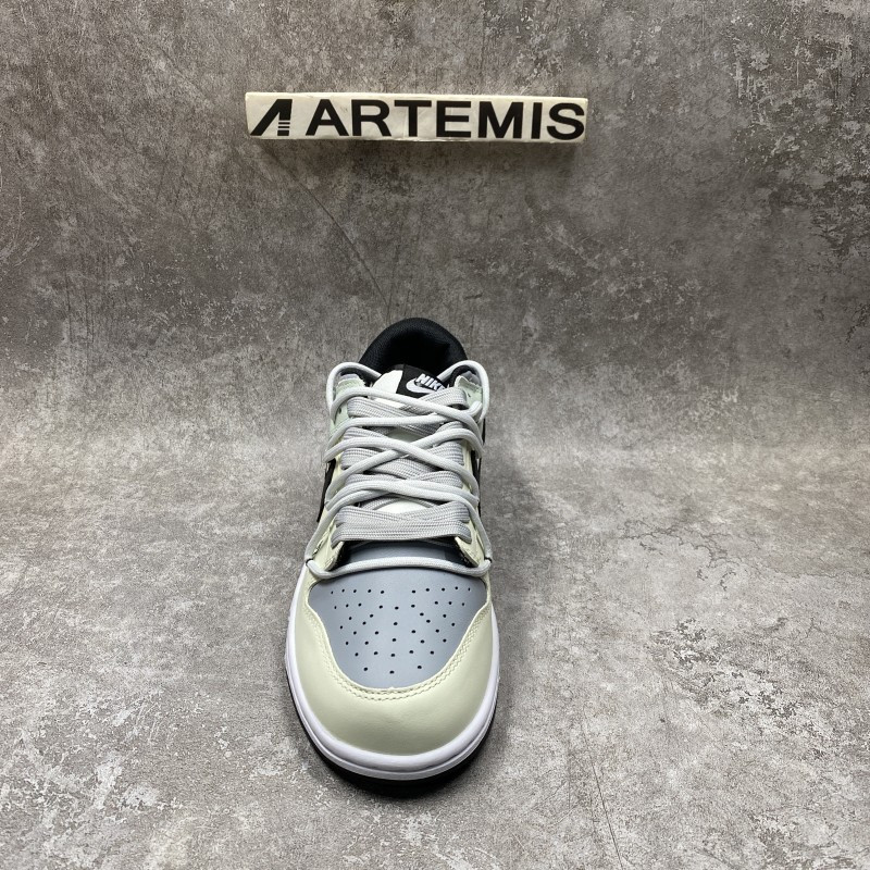 Nike Dunk low off white Video Game