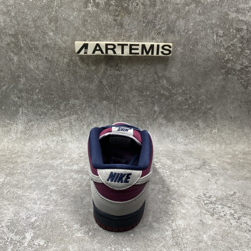 Nike SB Dunk Low Atmosphere Grey True Berry