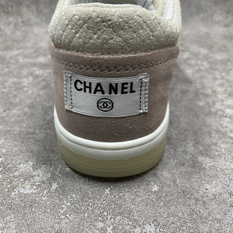 channel 22c Di*m*nd sports shoes in pink