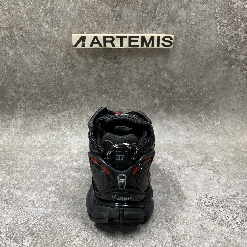 Balenciga Graffiti Runner Sneaker In Black