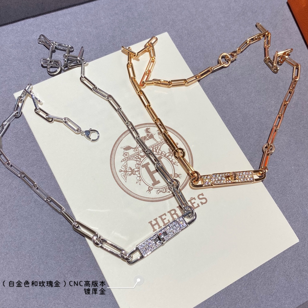 Hermès belt button Necklace