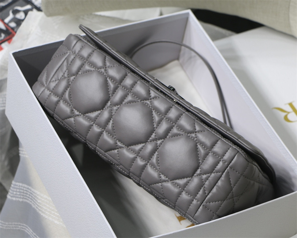 large d*or caro bag stone gray S*pple cannage calfskin with silver hardware 29 x 18 x 10 cm