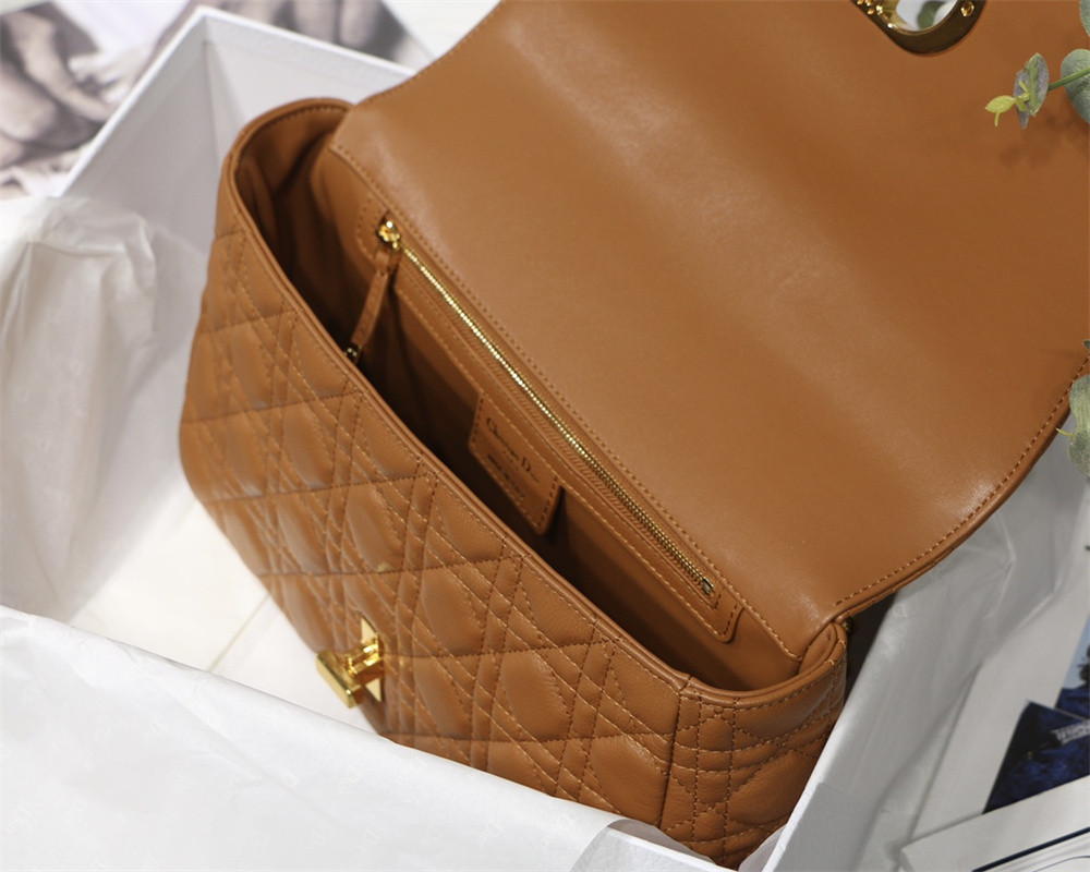 medium d*or caro bag caramel S*pple cannage calfskin 25.5 x 15.5 x 8 cm