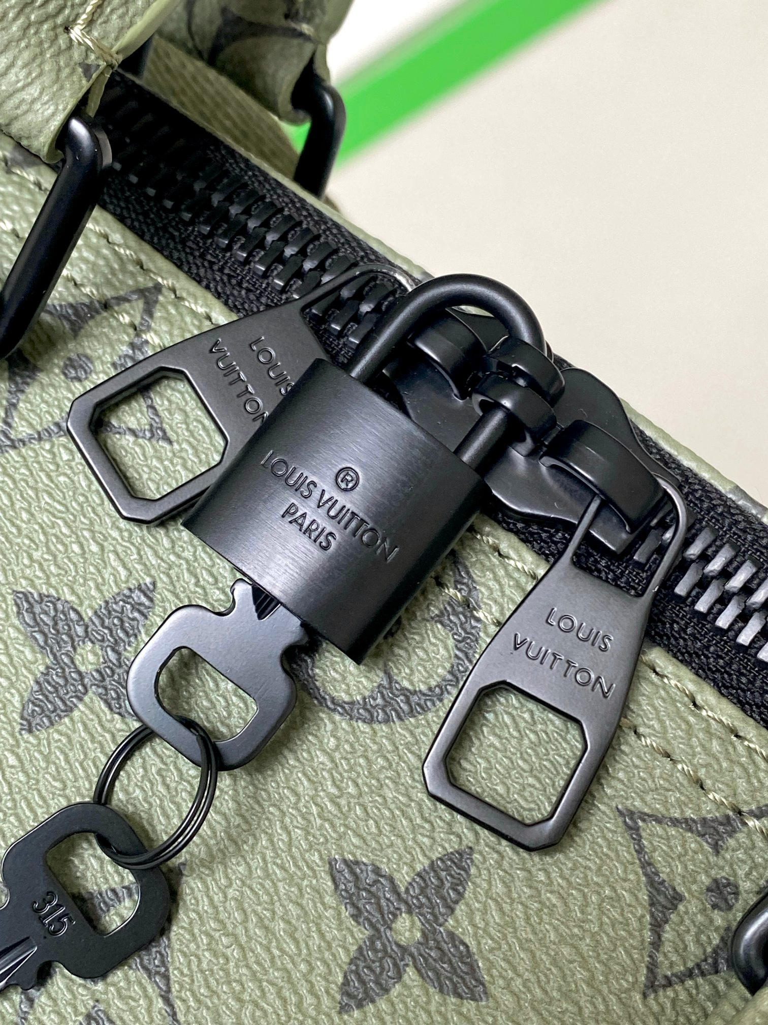 l0*is V*t0n keepall bandoulière 45 m23962