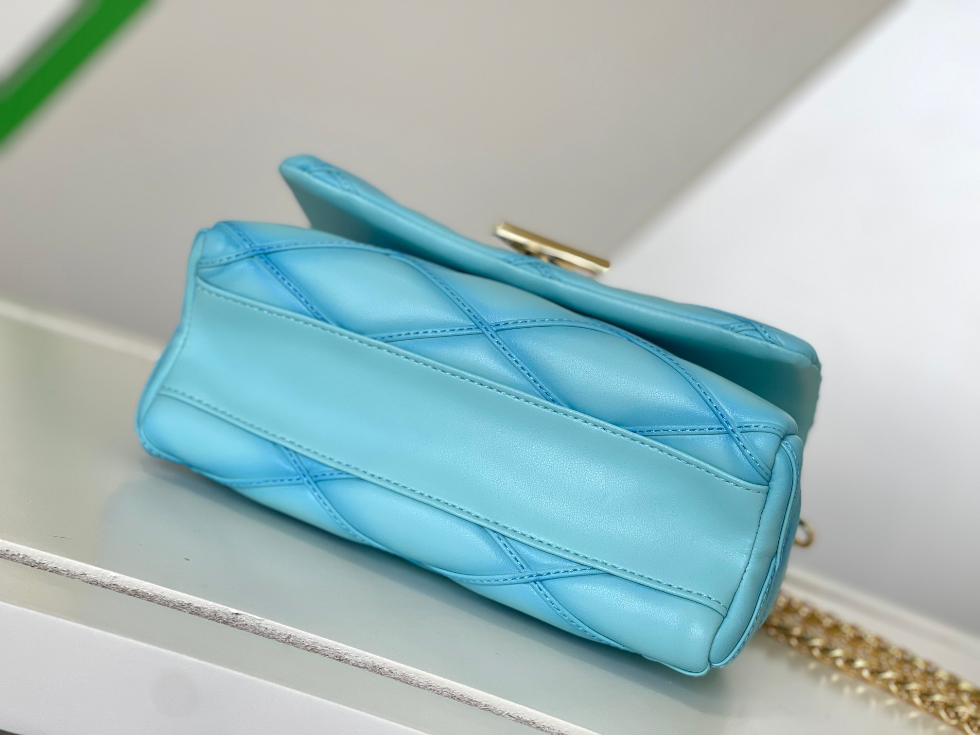 l0*is V*t0n m23682 go-14 mm 9.1 x 6.3 x 3.9 inches