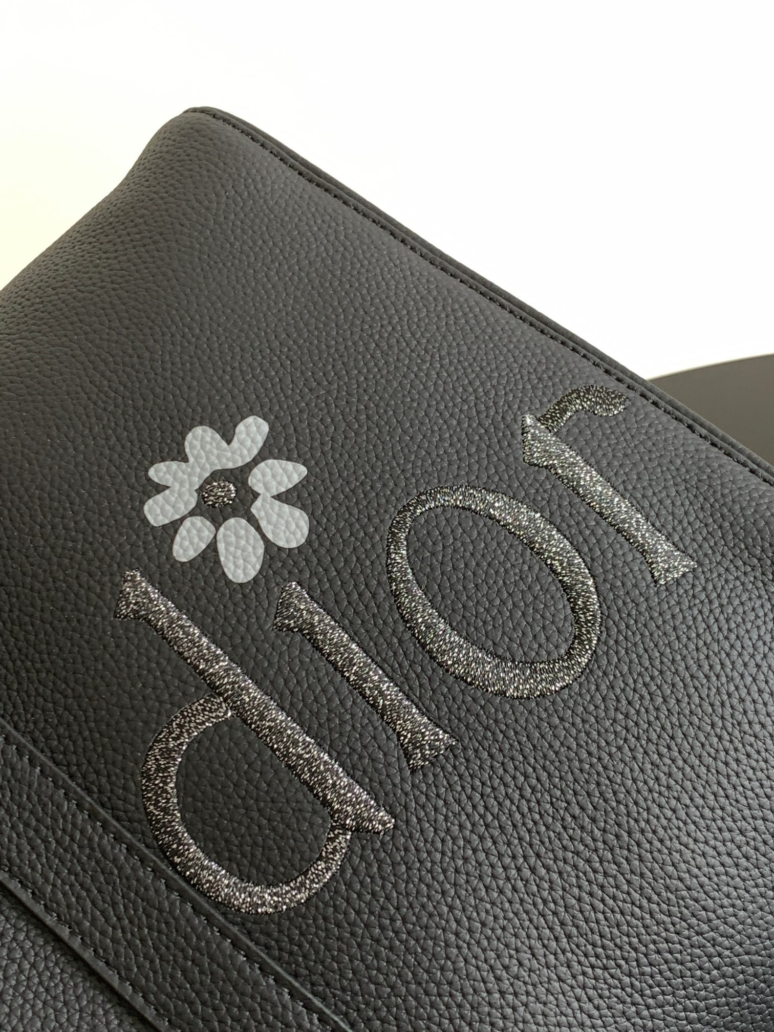 D*or lingot bag all black 50 x 25 x 21.5 cm