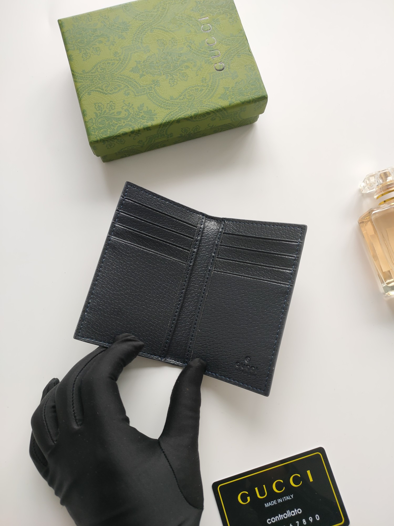 G*u*i gg card case wallet