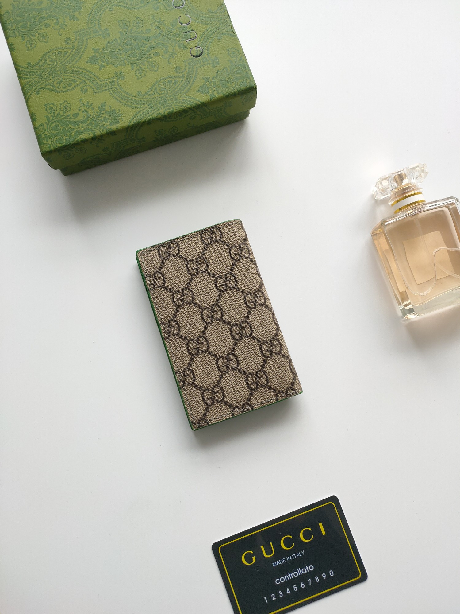 G*u*i gg card case wallet