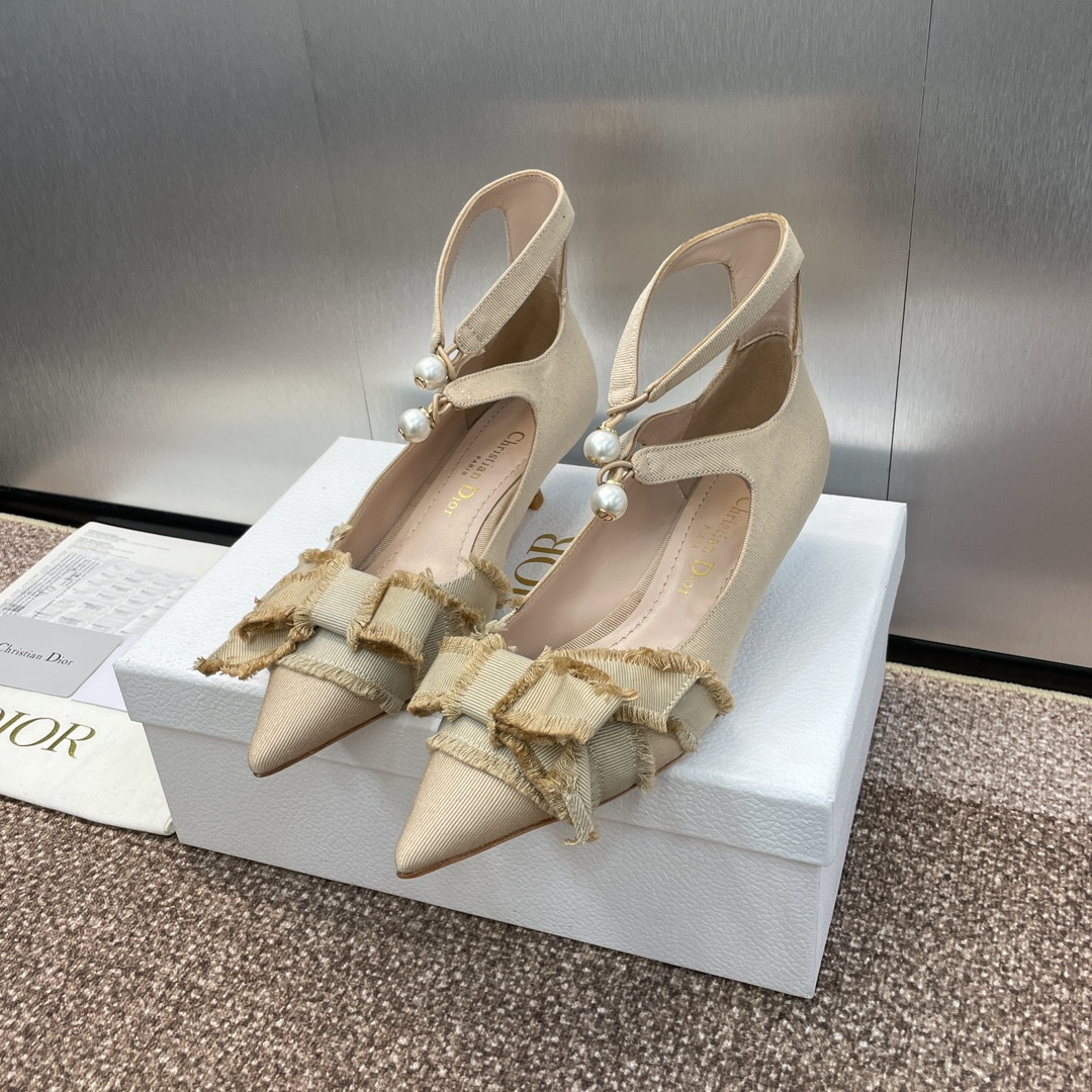 ua D*or aD*orable pump