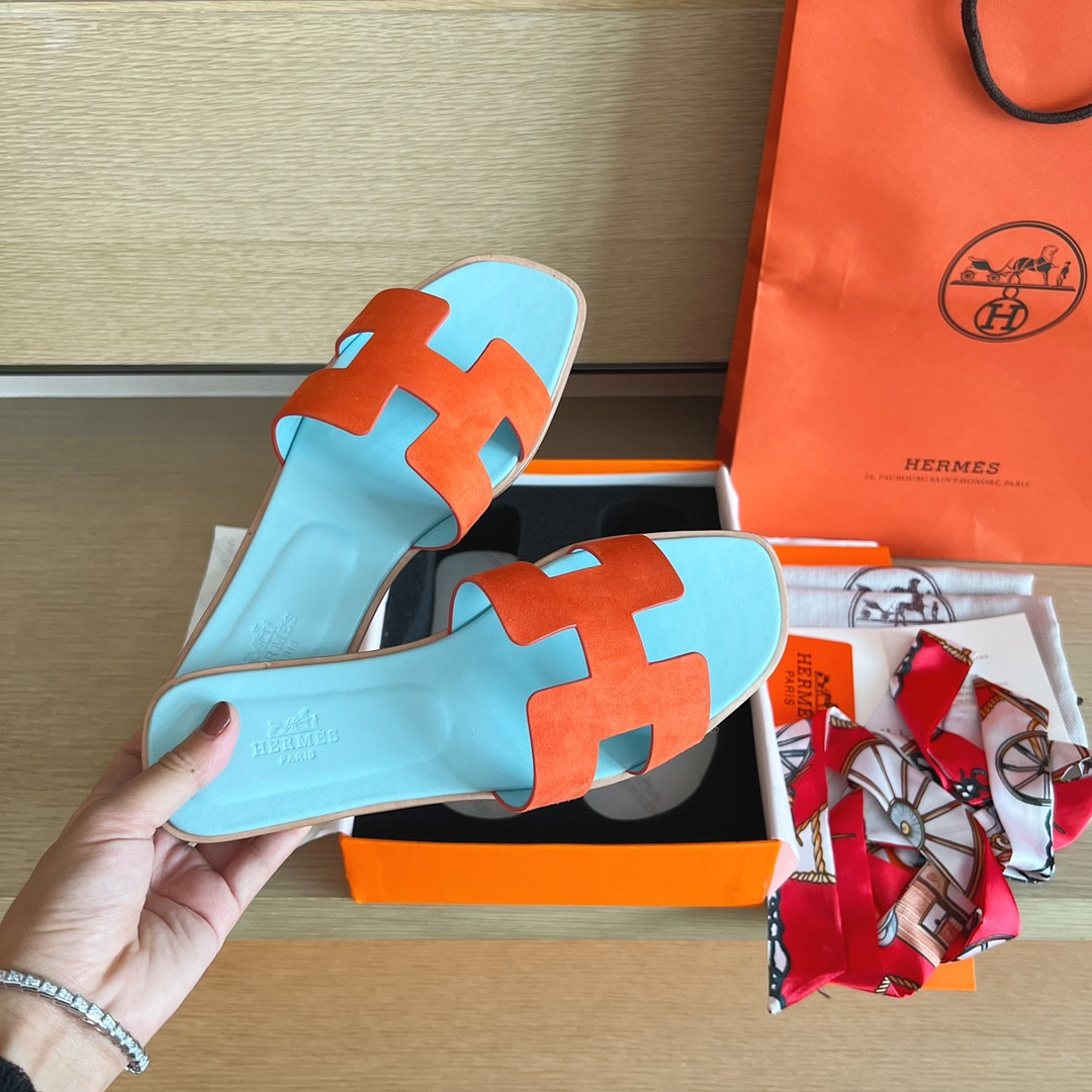 UA Hermès Oran sandal