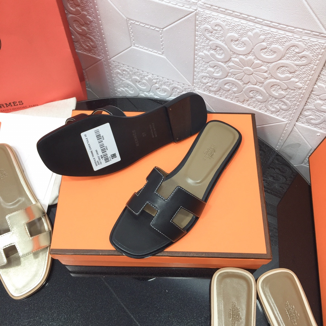 UA Hermès Oran sandal