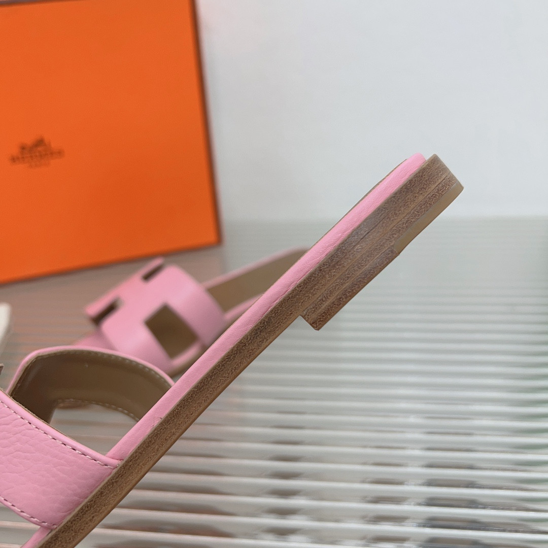 UA Hermès Oran sandal