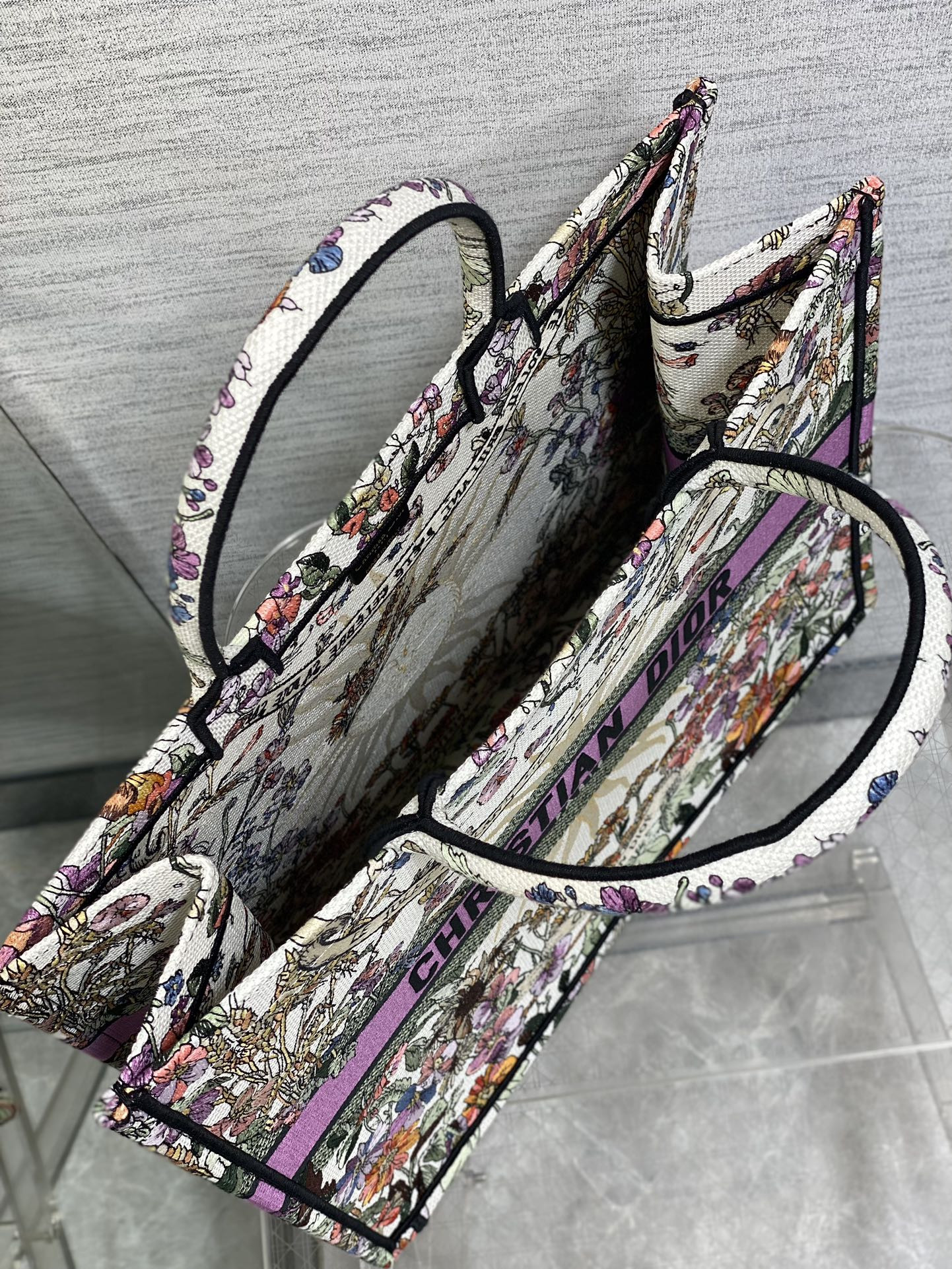 D*or book tote  ecru multicolor D*or 4 saisons Été soleil embroidery 42 x18 x35cm