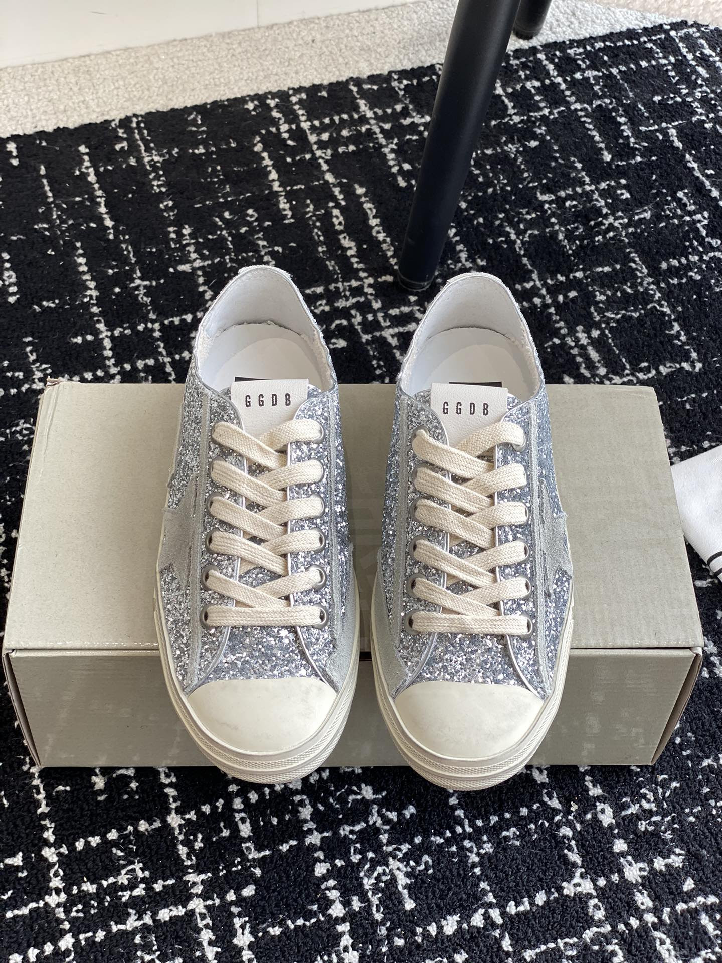 UA Golden Goose V-STAR Sneaker