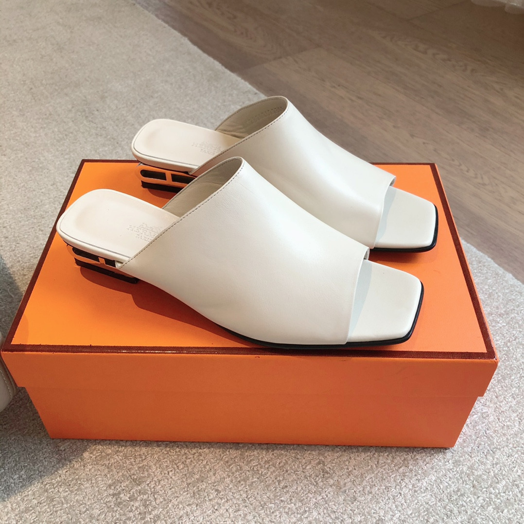 UA Hermès Sandal