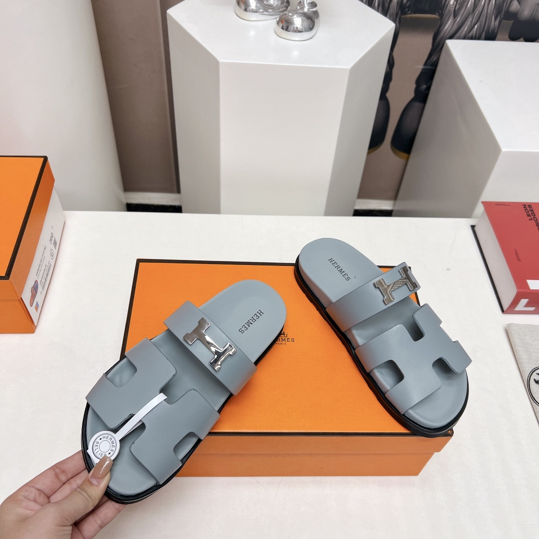 UA Hermès Chypre sandal