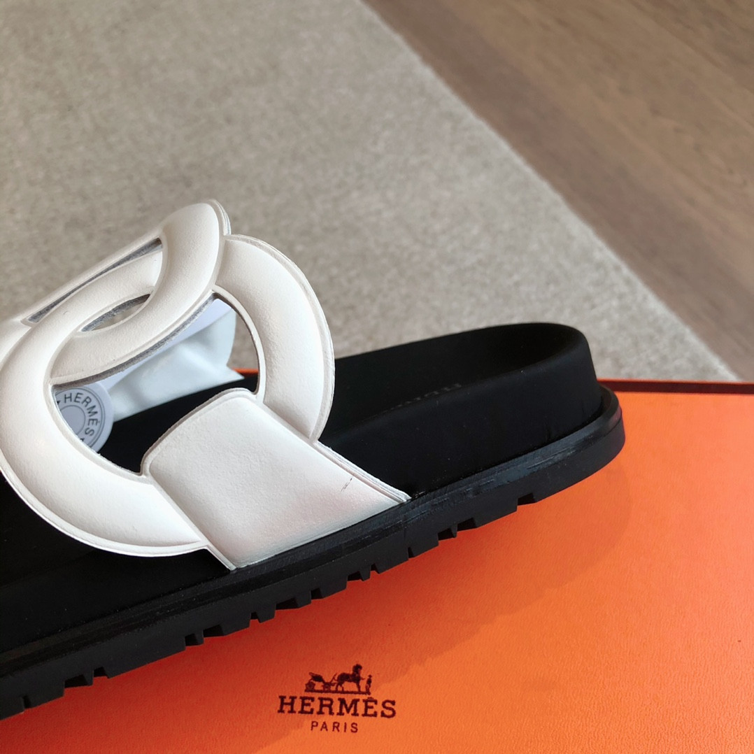 UA Hermès Extra sandal