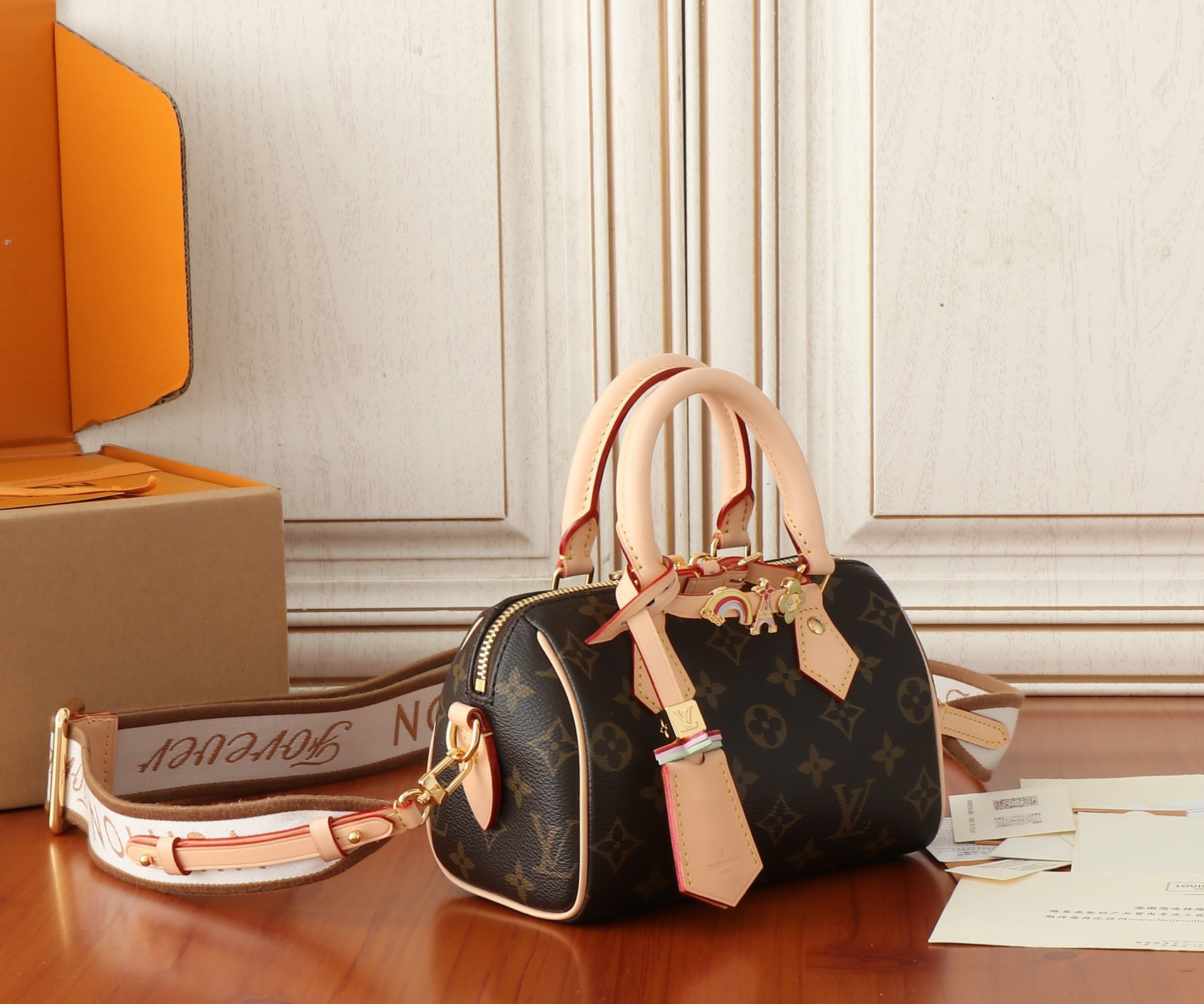 LV Speedy 18  M46970 18x12.5x11CM