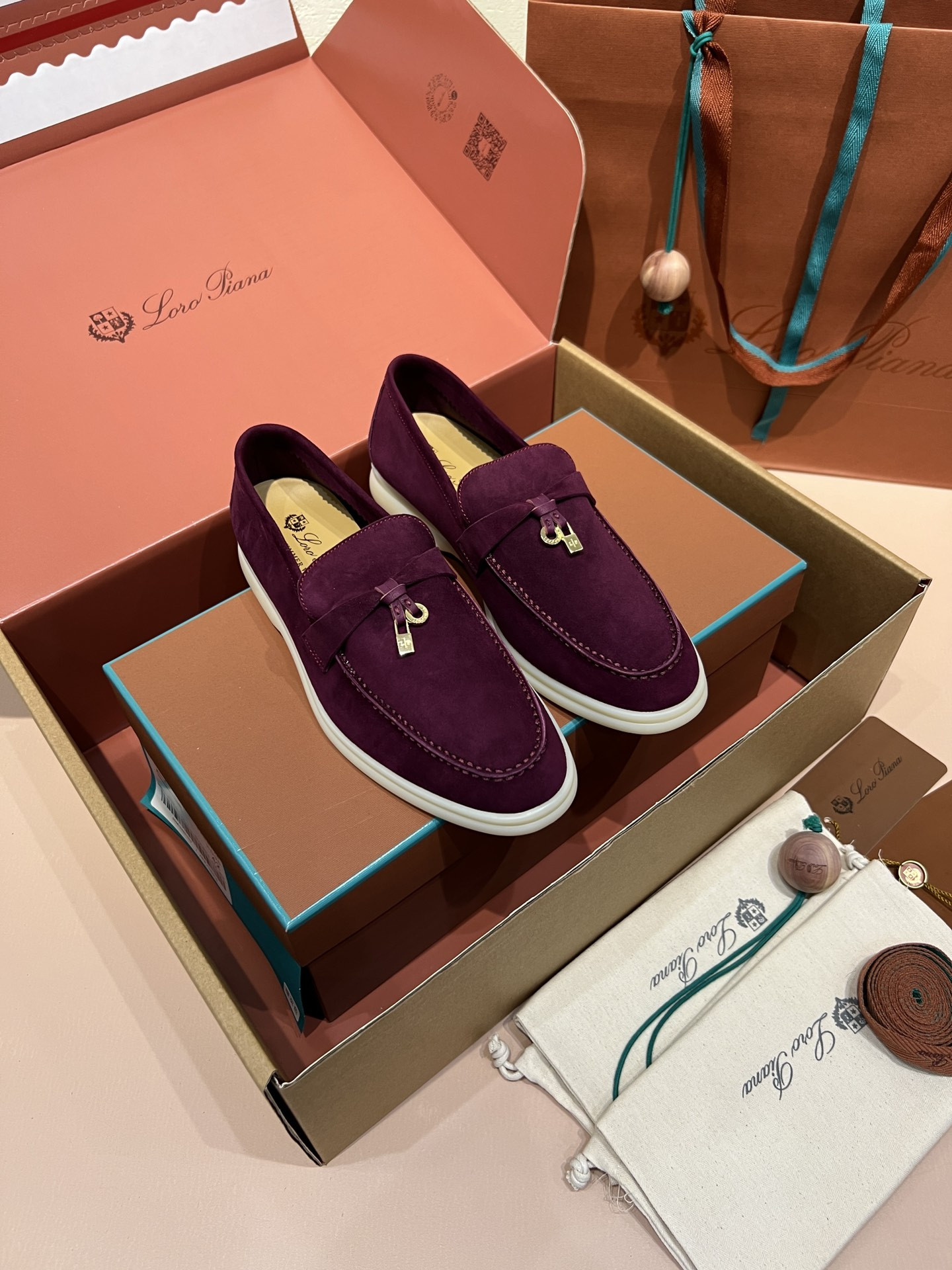 ua L**o p*ana summer charms walk loafers