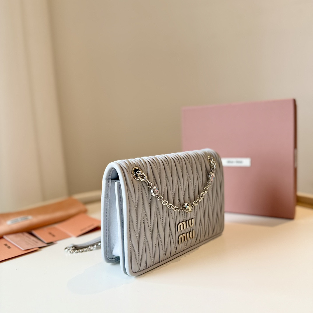 Miu Miu Matelassé 19X13X5cm