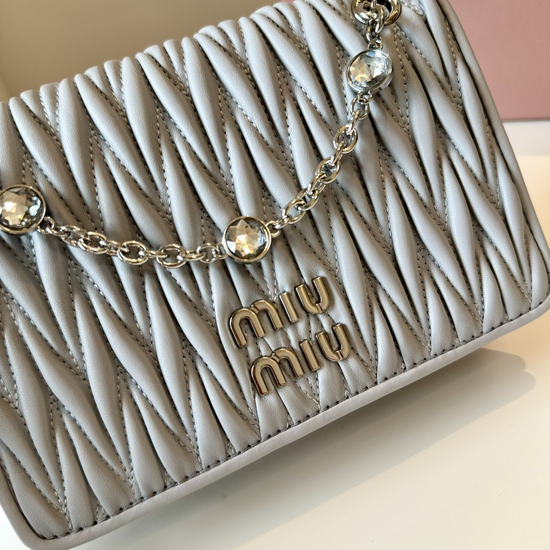 Miu Miu Matelassé 19X13X5cm