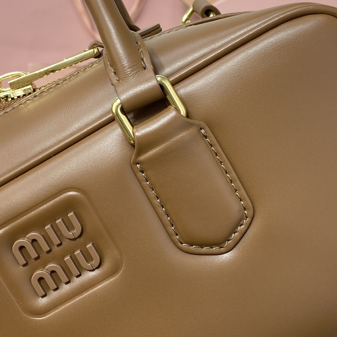 Miu Miu Arcadie leather bag 12x27x9cm